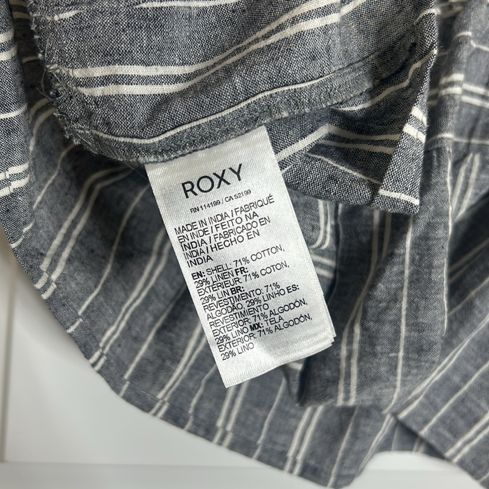 Roxy Ruffled Top size L NWOT - Picture 4 of 6